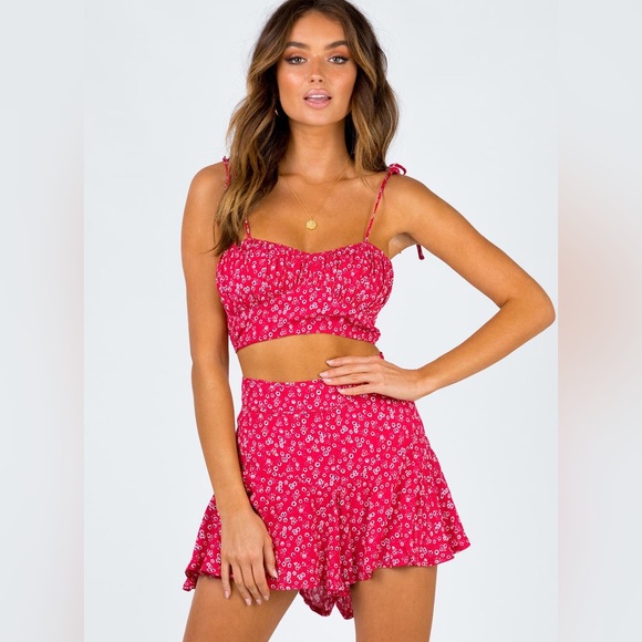 Princess Polly Carly Set in Red Size 2 - Picture 3 of 15